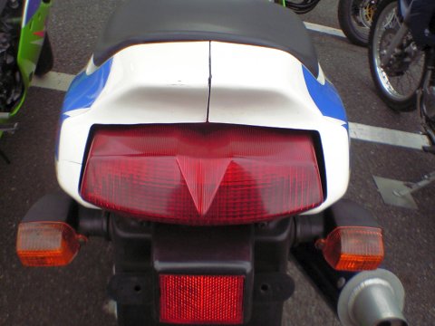 ZXRと共通のテールランプ: 俺とバイクとEX-4